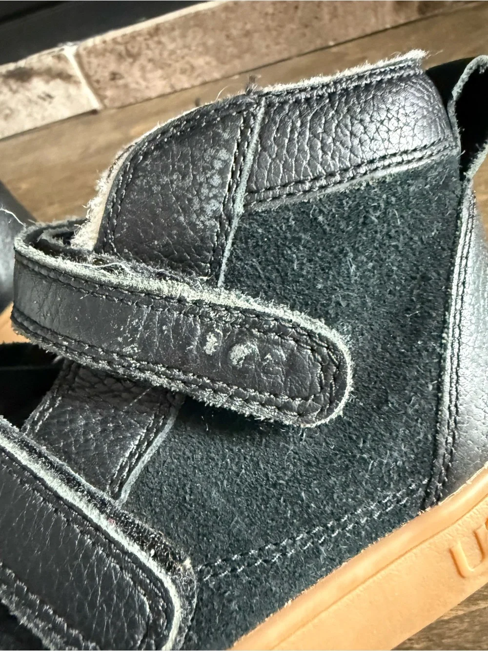 UGG Australia Rennon II Boots Black Leather Toddler Size 11